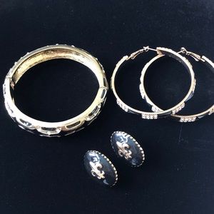 Black & gold tone bracelet & two pair earrings set